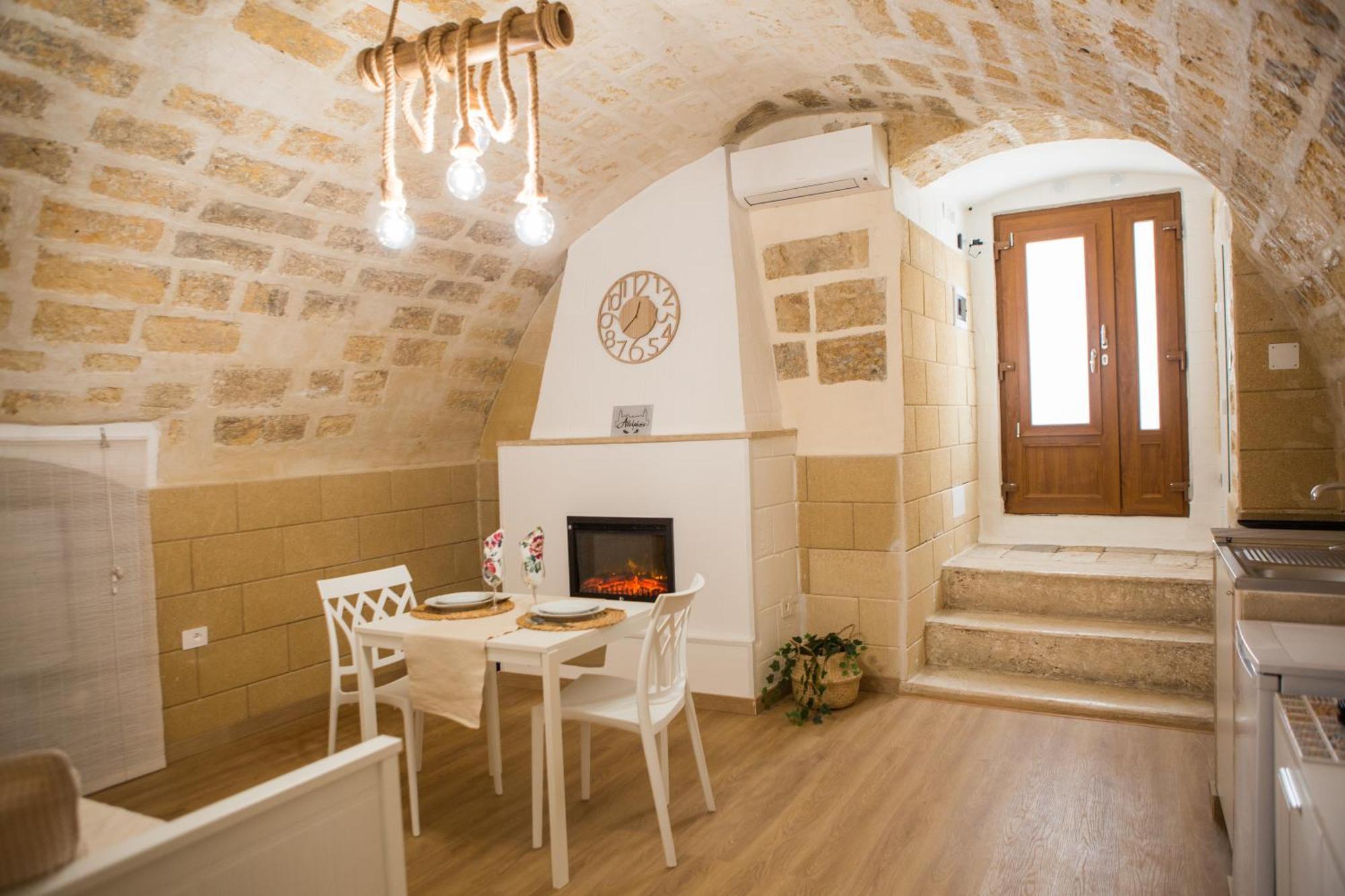Apartment Adelphos